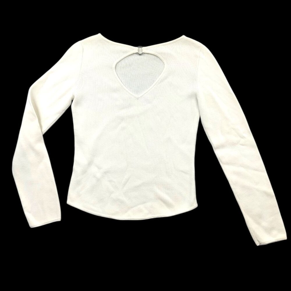 Long Sleeve Top‎ With Keyhole Cutout